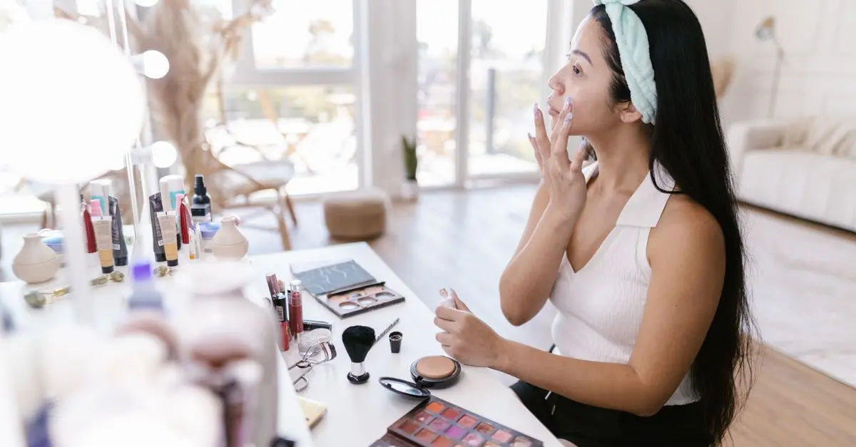 Maquillage hybride : une solution pour tous les types de peau ?
