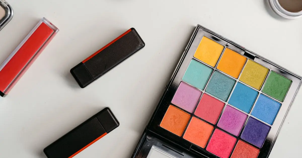 Les nouvelles tendances du maquillage hybride à découvrir