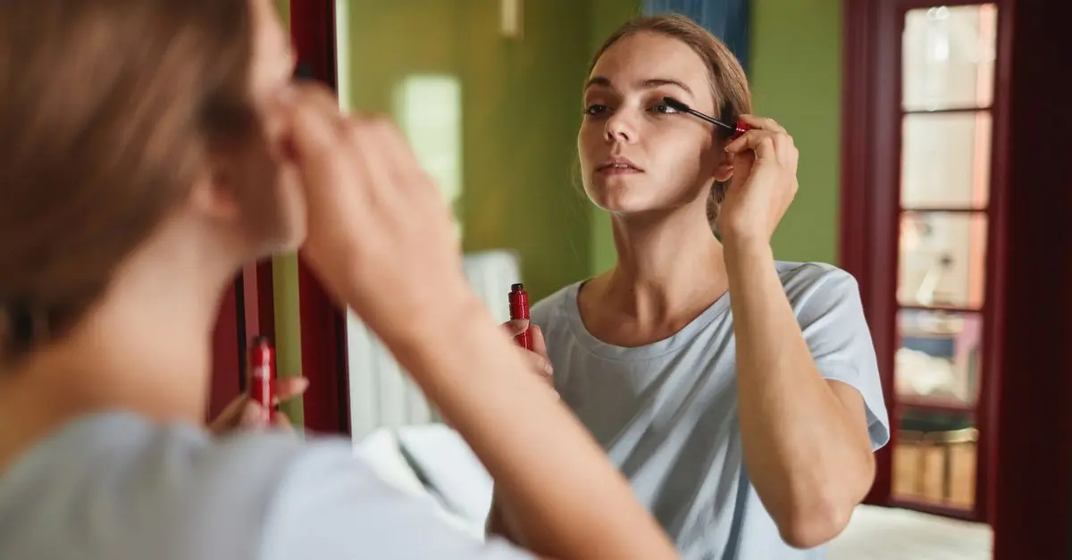 Les erreurs fréquentes avec le maquillage hybride à éviter