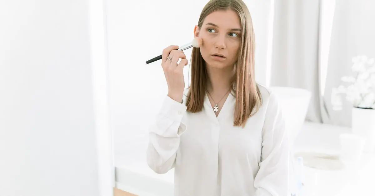 Comment choisir son maquillage hybride pour un look éblouissant