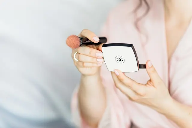 Les bienfaits du maquillage hybride pour votre peau