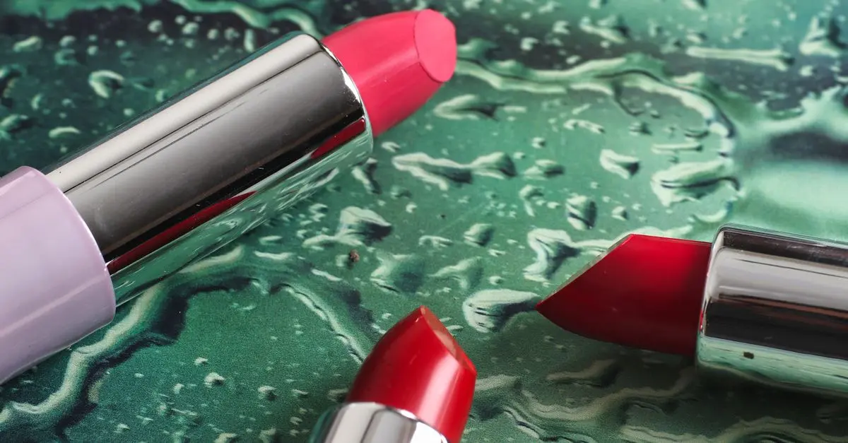Les Rouges à Lèvres Hybrides : Quelles Innovations en 2026 ?