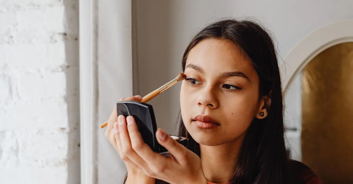Le maquillage hybride pour un look naturel