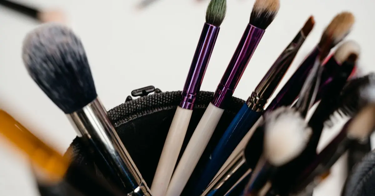 Les meilleures techniques pour maîtriser le maquillage hybride