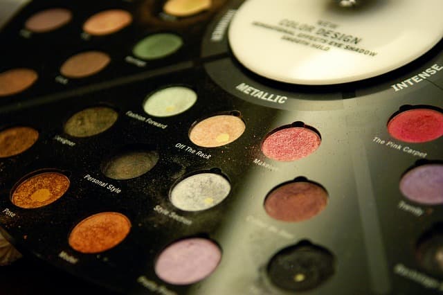Les bienfaits du maquillage hybride pour la peau
