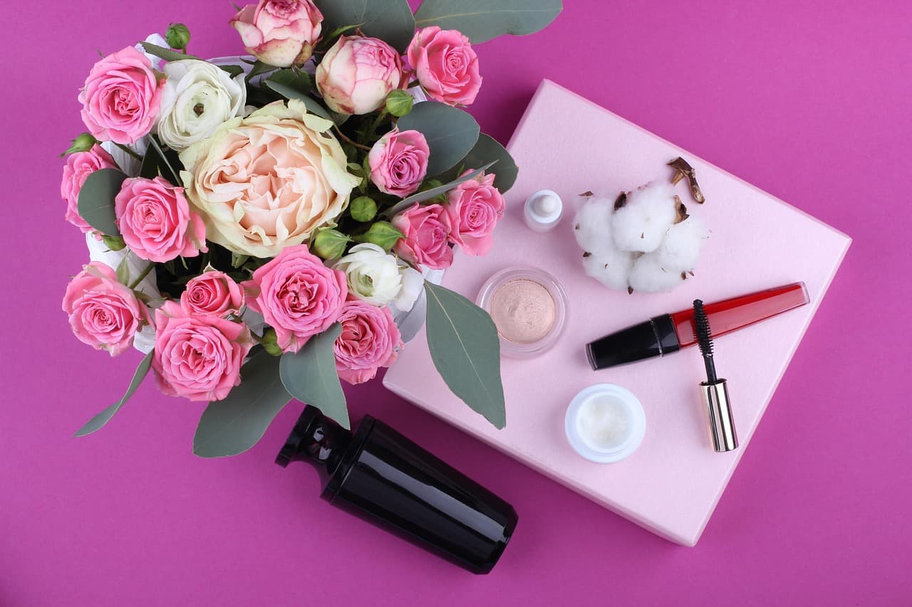 Les avantages du maquillage hybride : pourquoi l'adopter ?