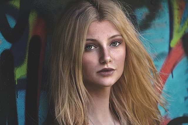 Les tendances du maquillage hybride à suivre